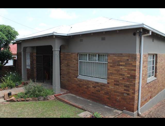 3 BEDROOM HOUSE FOR SALE IN KENSINGTON